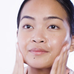 Pixi Overnight Glow Serum 30ml Exfoliating Brightening Serum with 10% Glycolic Acid and Vitamins